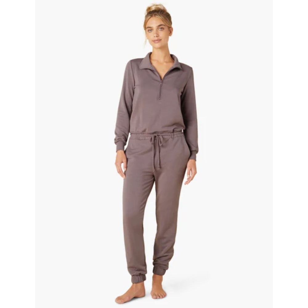 New Beyond Yoga Ski weekend jumpsuit in Mauve Size XS
